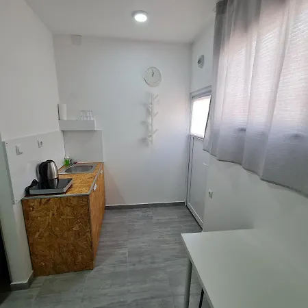 Budget Apartment LeLo Center1 Osijek Buitenkant foto