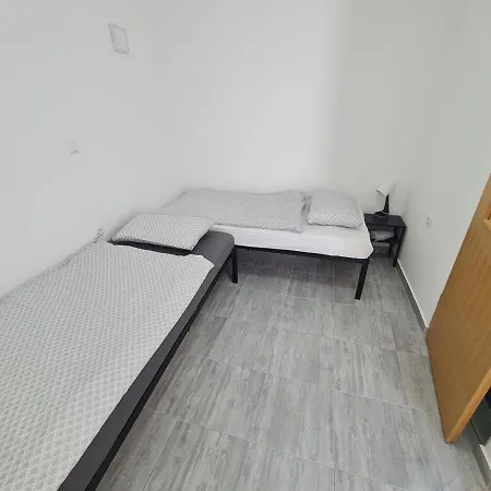 Budget Apartment LeLo Center1 Osijek Buitenkant foto