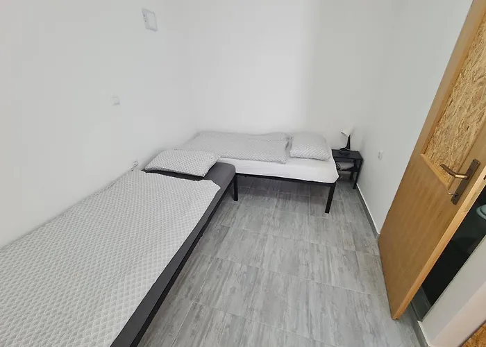 Budget Apartment Lelo Center1