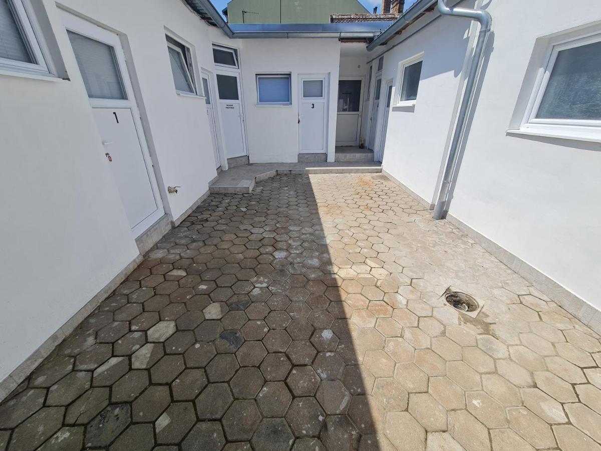 Apartment Budget Lelo Center1 *